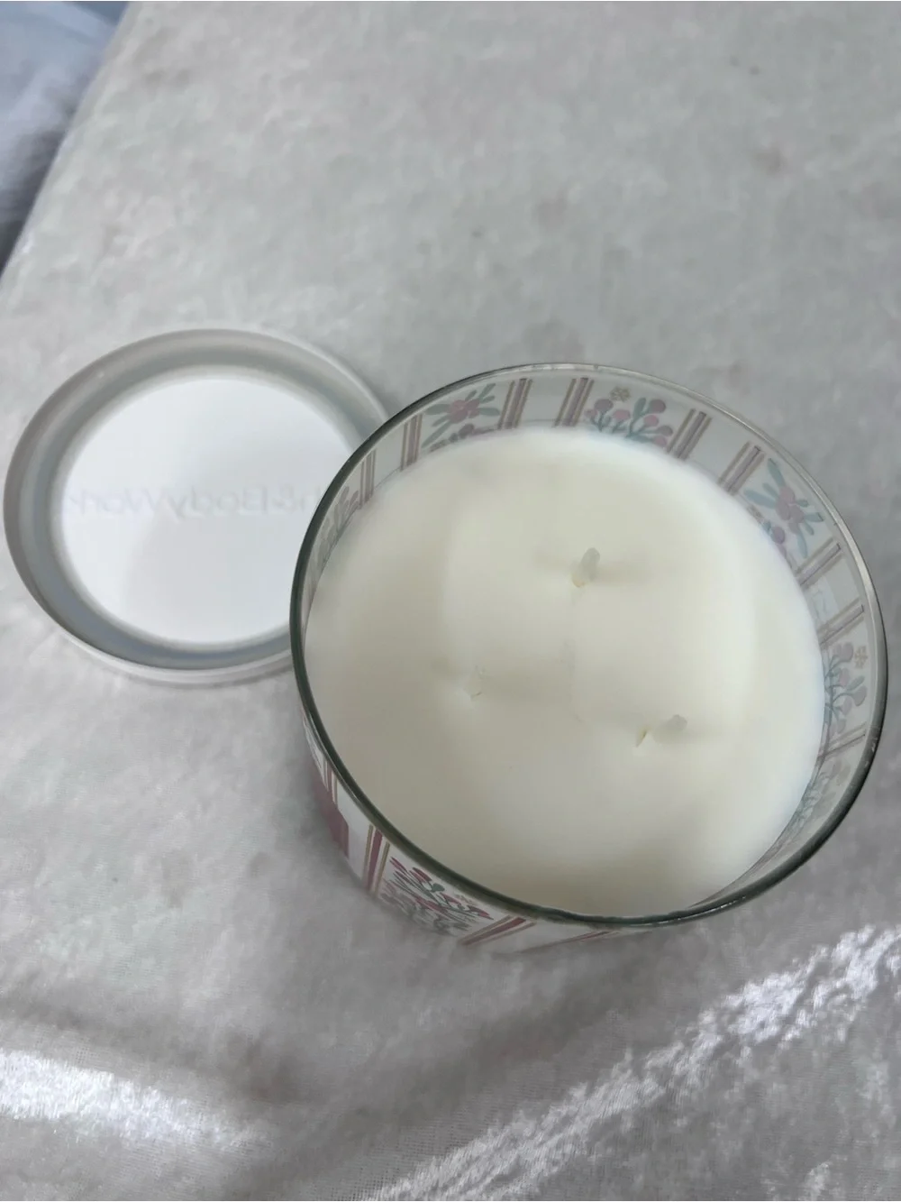 Bath & Body Works Frosted Cranberry Scented Candle 14.5 oz.